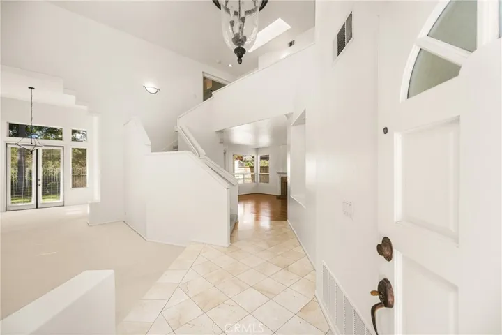 823 S Parkglen Place, Anaheim Hills, California 92808