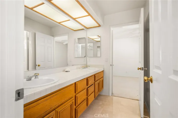 823 S Parkglen Place, Anaheim Hills, California 92808