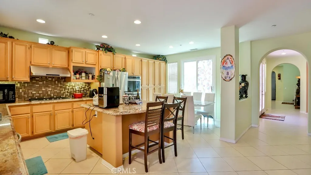 2056 Mission Hills Drive, Oxnard, California 93036 home-pic-8