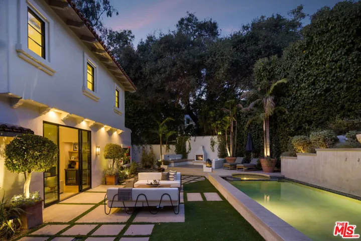 13439 Java Drive, Los Angeles, California 90210