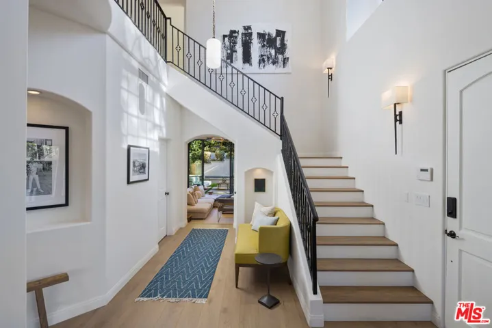 13439 Java Drive, Los Angeles, California 90210