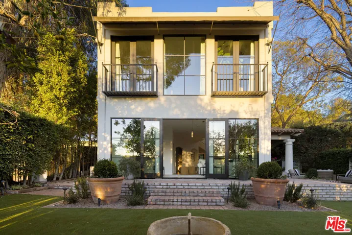 13439 Java Drive, Los Angeles, California 90210