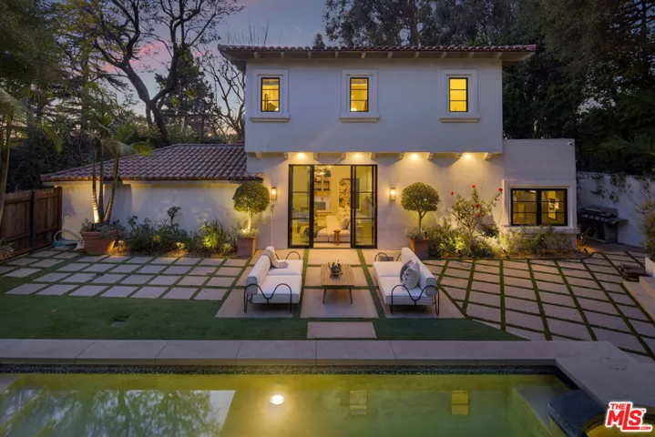 13439 Java Drive, Los Angeles, California 90210