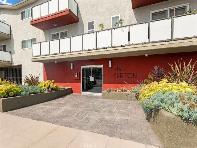 525 S Shelton Street 205, Burbank, California 91506