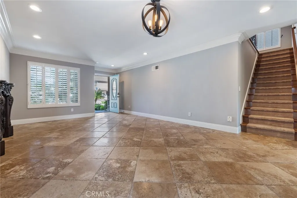 29 Hemingway Ct, Trabuco Canyon, California 92679 home-pic-10