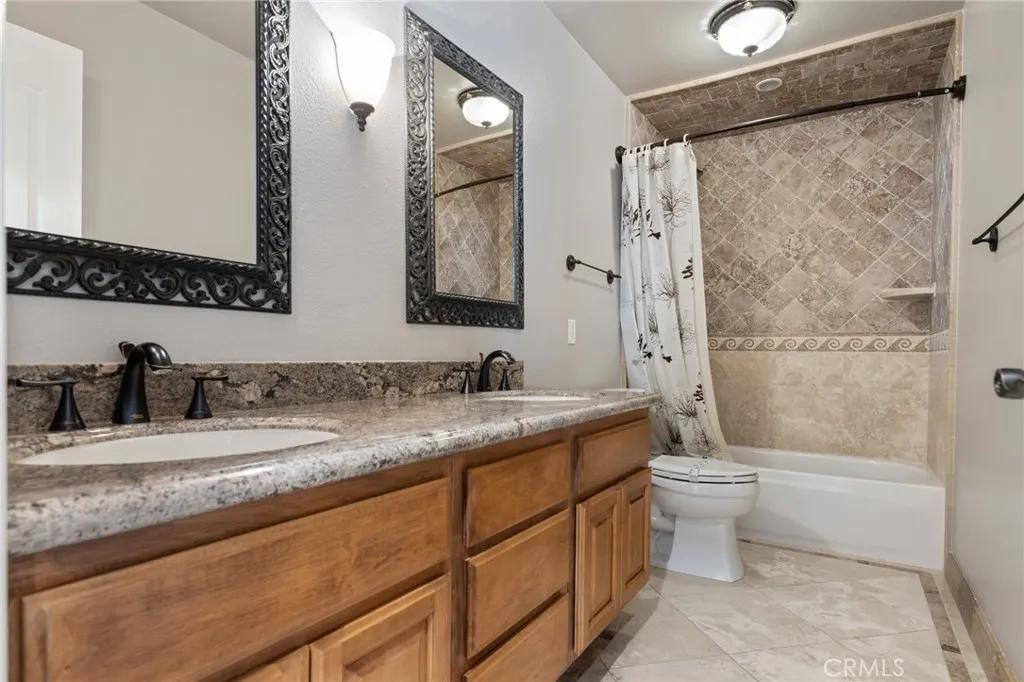 29 Hemingway Ct, Trabuco Canyon, California 92679 home-pic-20