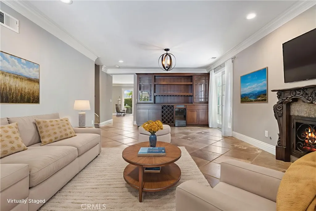 29 Hemingway Ct, Trabuco Canyon, California 92679 home-pic-11