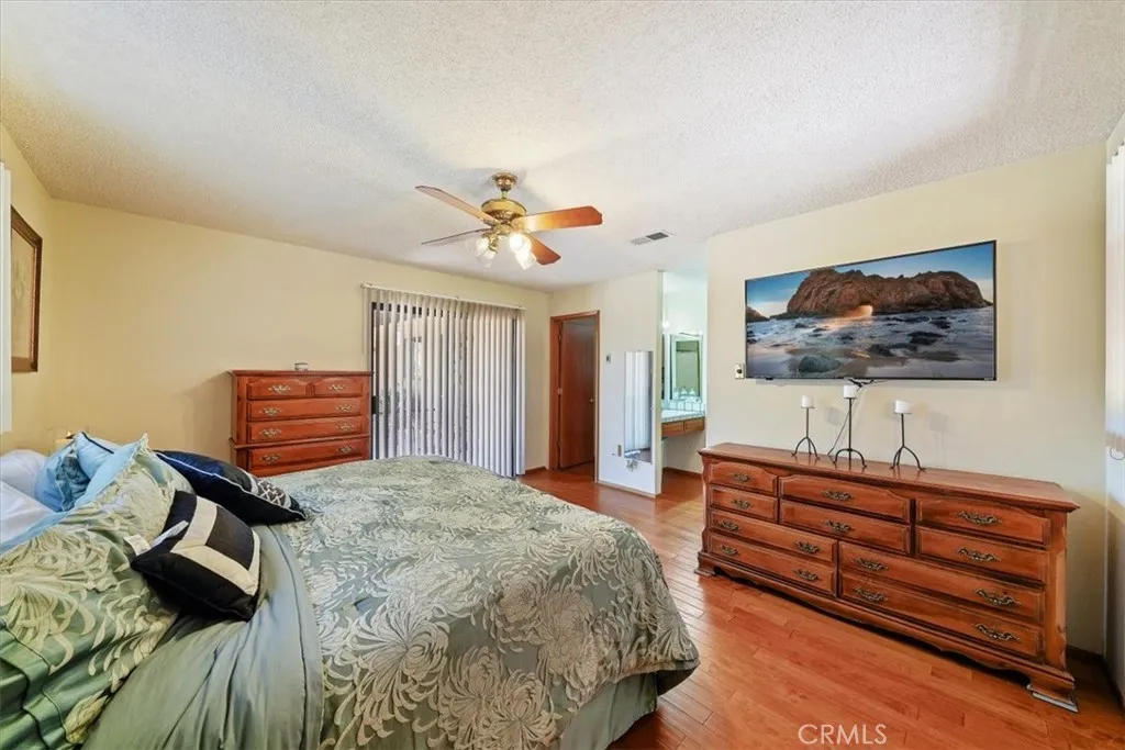 7575 Whitney Avenue, Yucca Valley, California 92284 home-pic-54