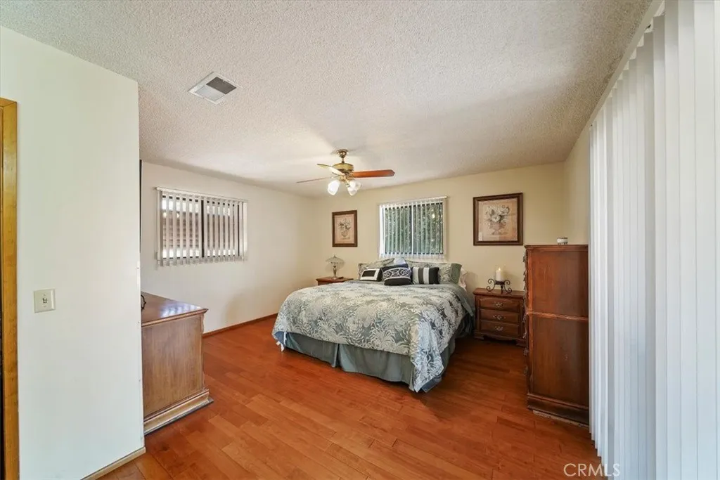 7575 Whitney Avenue, Yucca Valley, California 92284 home-pic-53