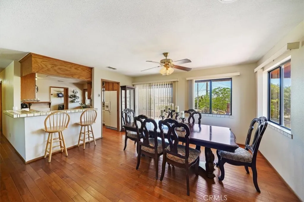 7575 Whitney Avenue, Yucca Valley, California 92284 home-pic-29