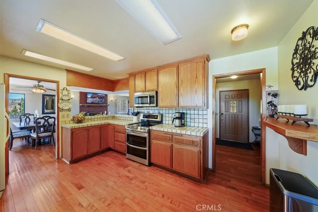 7575 Whitney Avenue, Yucca Valley, California 92284 home-pic-36