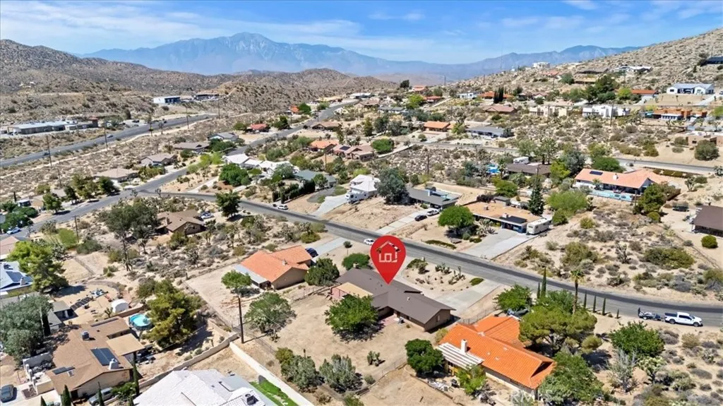 7575 Whitney Avenue, Yucca Valley, California 92284 home-pic-64