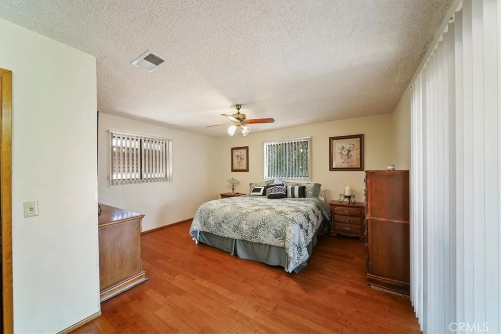 7575 Whitney Avenue, Yucca Valley, California 92284 home-pic-52