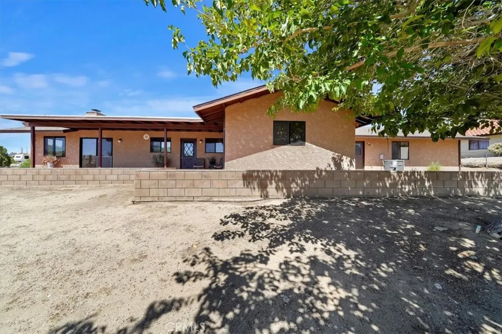 7575 Whitney Avenue, Yucca Valley, California 92284 home-pic-71