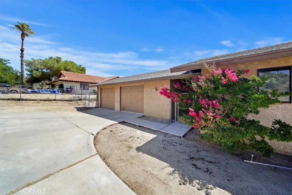 7575 Whitney Avenue, Yucca Valley, California 92284 home-pic-13