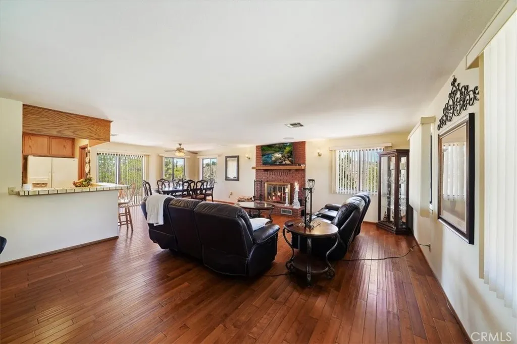 7575 Whitney Avenue, Yucca Valley, California 92284 home-pic-23