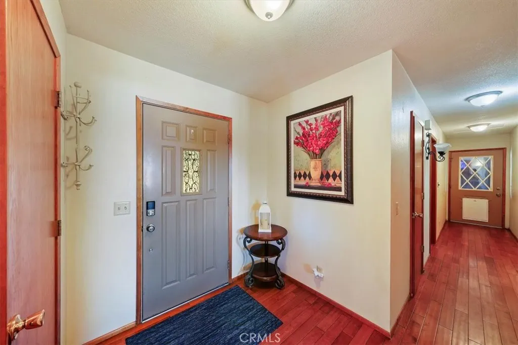 7575 Whitney Avenue, Yucca Valley, California 92284 home-pic-19