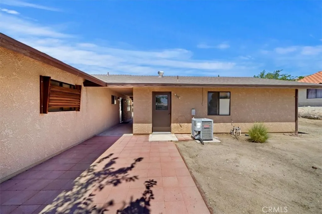 7575 Whitney Avenue, Yucca Valley, California 92284 home-pic-73