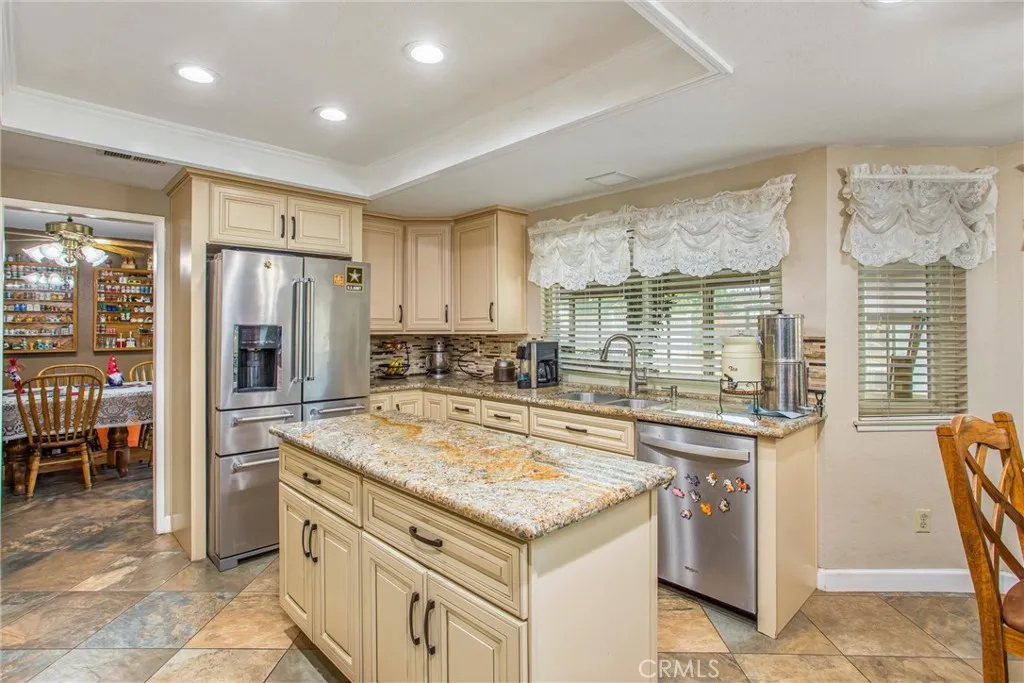 10735 Juniper Avenue, Fontana, California 92337 home-pic-8