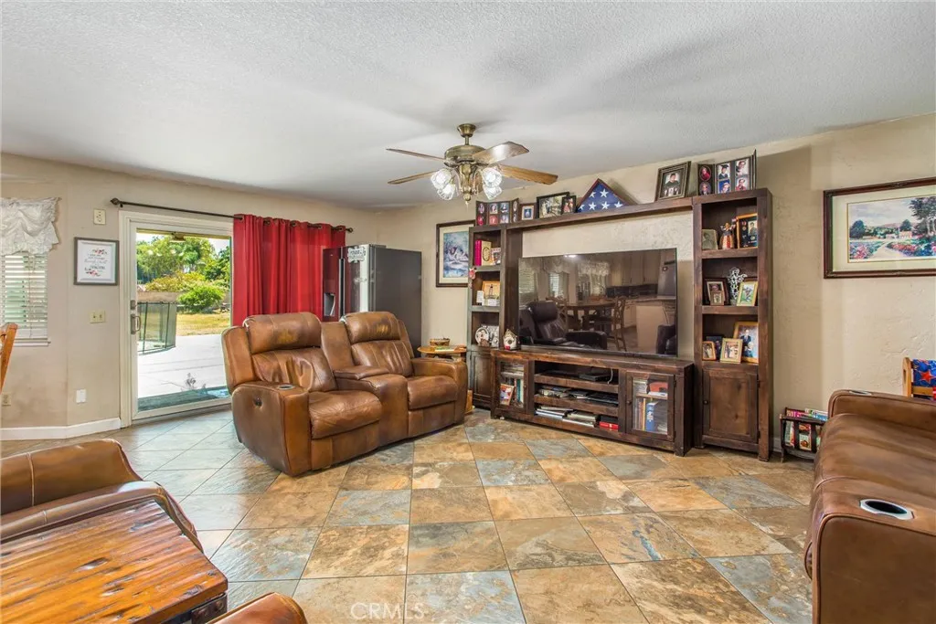 10735 Juniper Avenue, Fontana, California 92337 home-pic-13