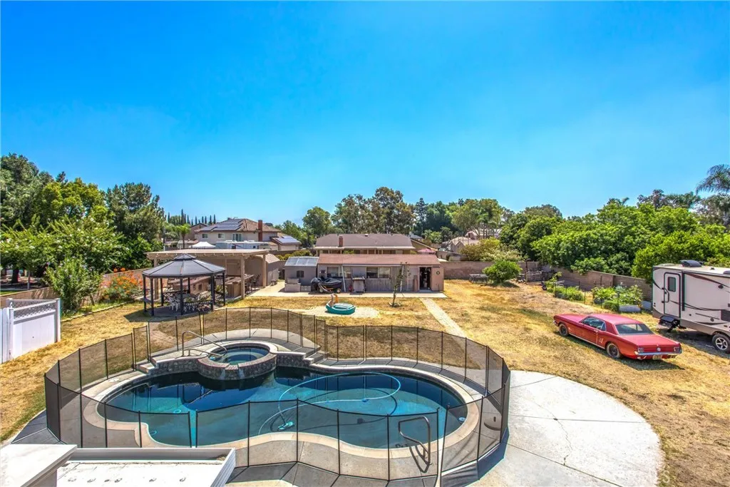 10735 Juniper Avenue, Fontana, California 92337 home-pic-22