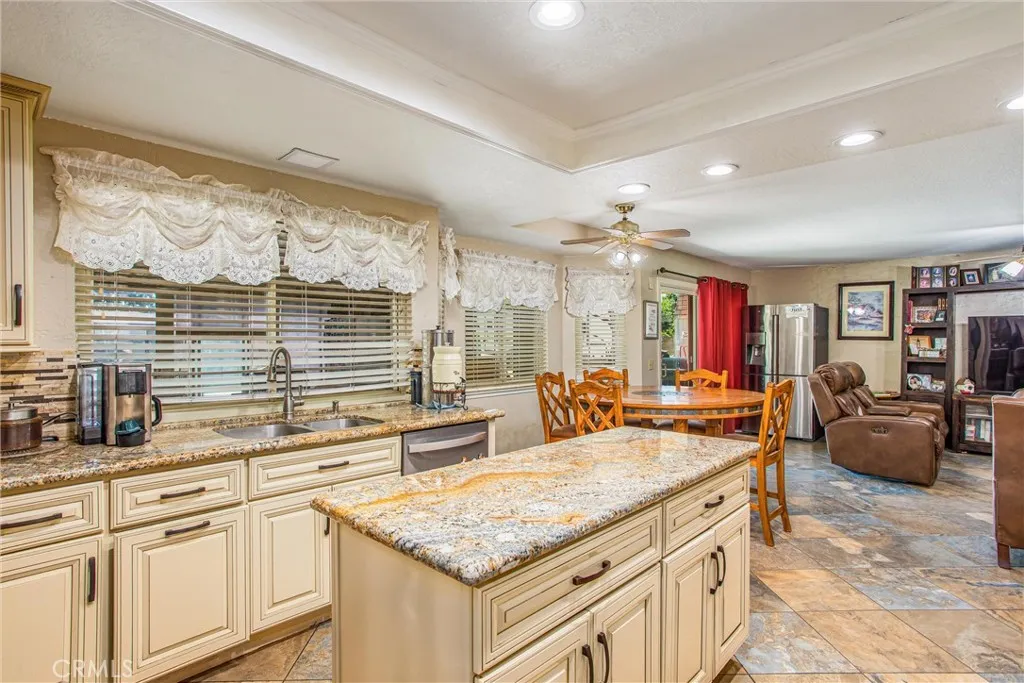 10735 Juniper Avenue, Fontana, California 92337 home-pic-11