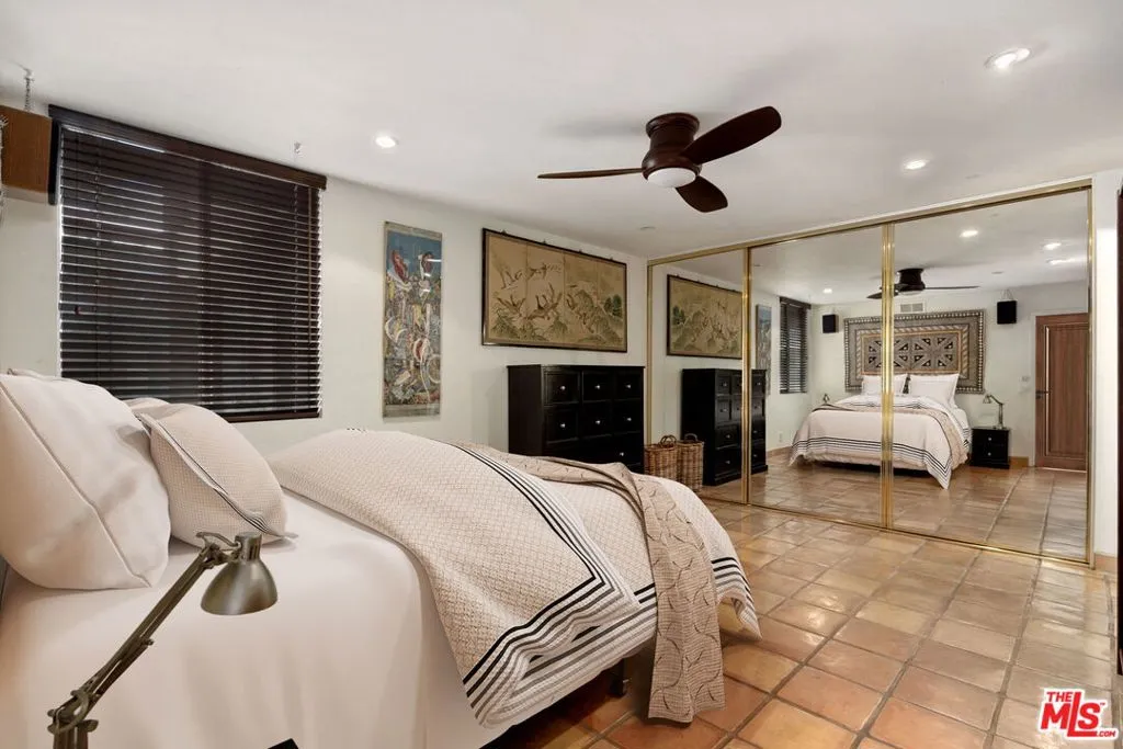 100 S Doheny Drive 214, Los Angeles, California 90048 home-pic-7