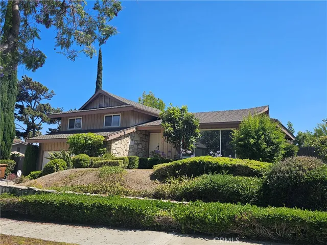 2220 Loma Verde Drive, Fullerton, California 92833