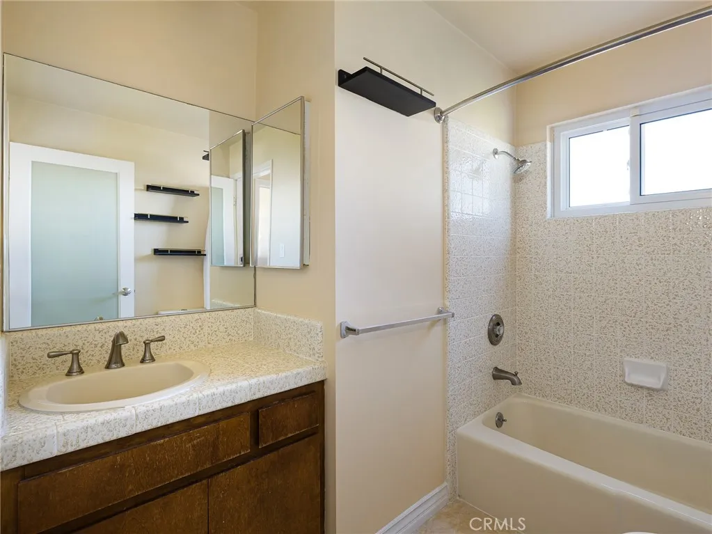 3311 Crownview Drive, Rancho Palos Verdes, California 90275 home-pic-39