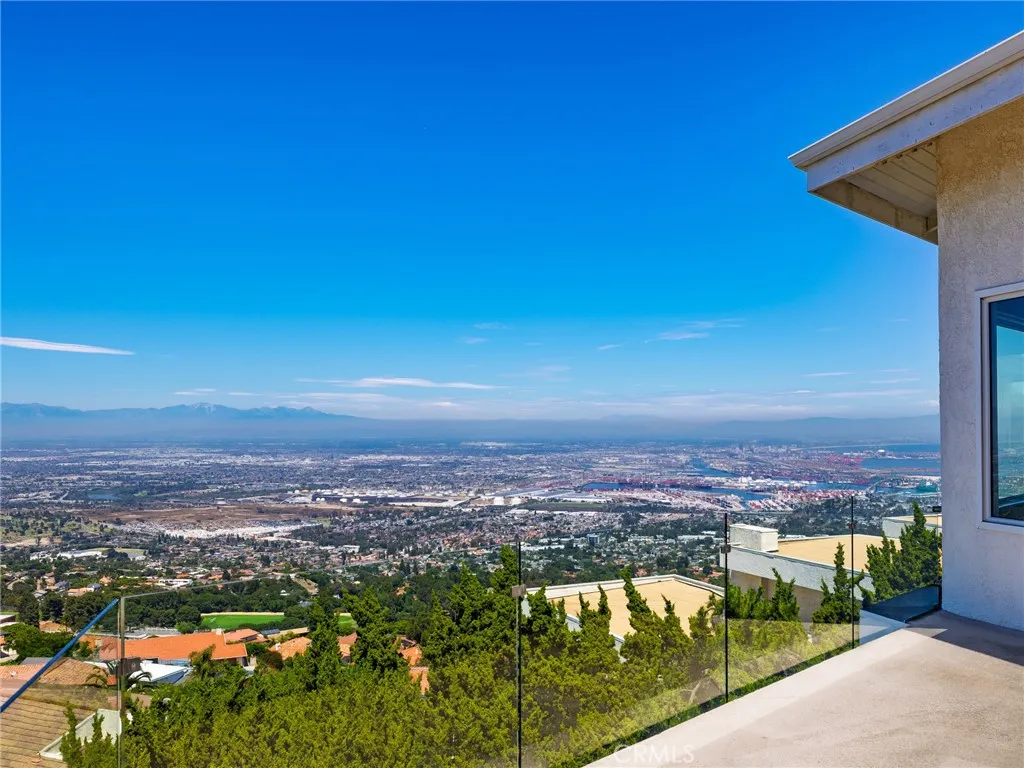 3311 Crownview Drive, Rancho Palos Verdes, California 90275 home-pic-25