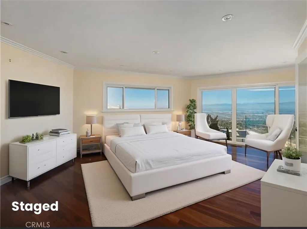 3311 Crownview Drive, Rancho Palos Verdes, California 90275 home-pic-2