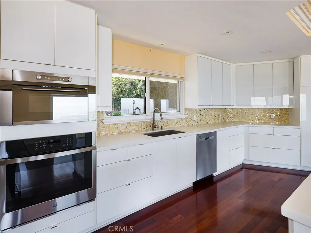 3311 Crownview Drive, Rancho Palos Verdes, California 90275 home-pic-12