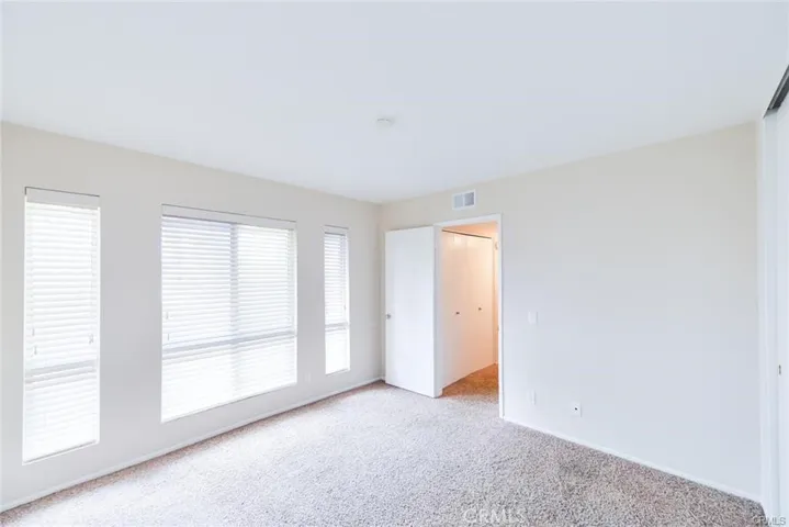101 Oval Road 1, Irvine, California 92604