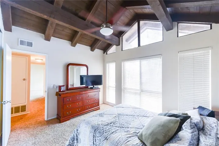 101 Oval Road 1, Irvine, California 92604