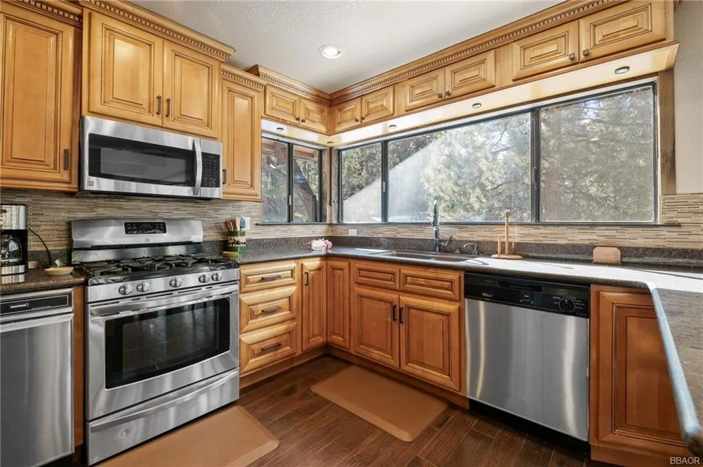 368 Pulaski Road, Big Bear, California 92315 home-pic-12