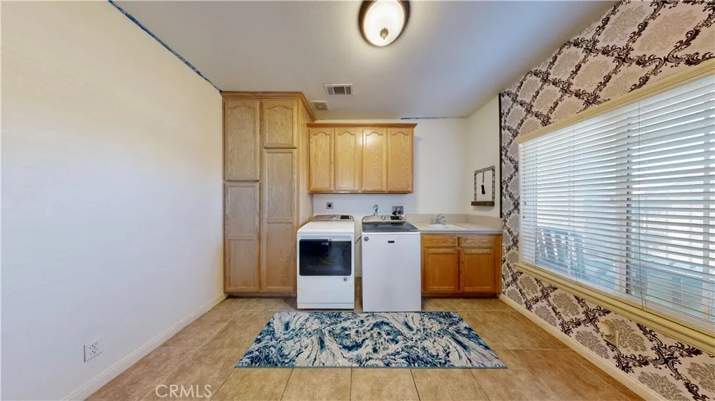 12443 Bannock Drive, Apple Valley, California 92308 home-pic-36