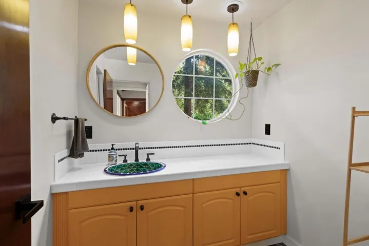 660 Dickinson Avenue, Ben Lomond, California 95005