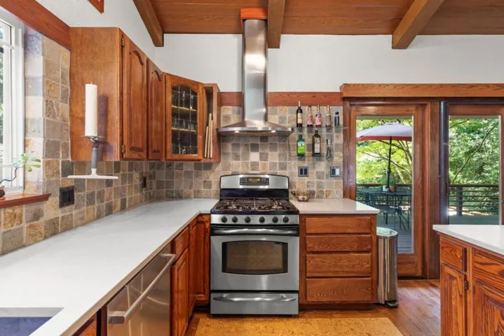 660 Dickinson Avenue, Ben Lomond, California 95005