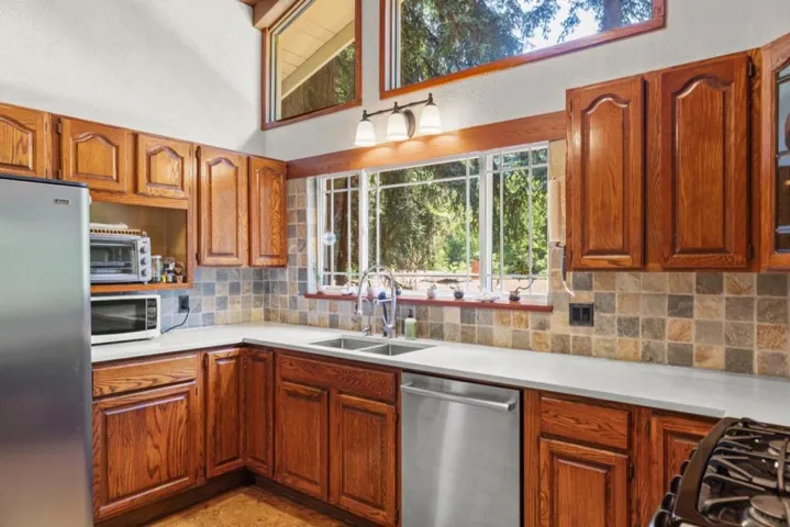 660 Dickinson Avenue, Ben Lomond, California 95005