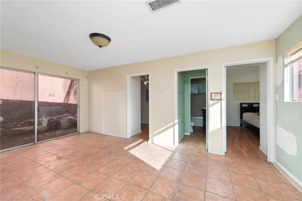 1097 Katherine Road, Simi Valley, California 93063 home-pic-12