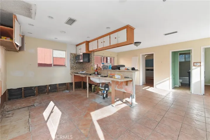 1097 Katherine Road, Simi Valley, California 93063