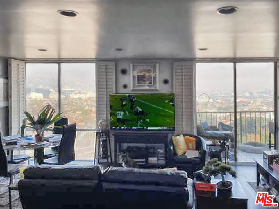 2170 Century Park East 1611, Los Angeles, California 90067 home-pic-1