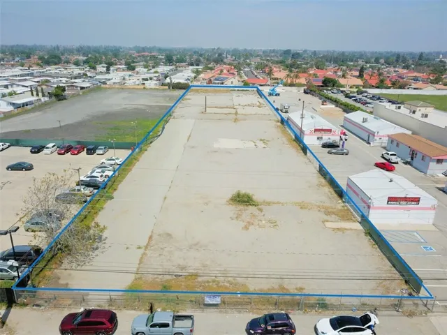 17514 Valley Boulevard, Bloomington, California 92316 — photo 4