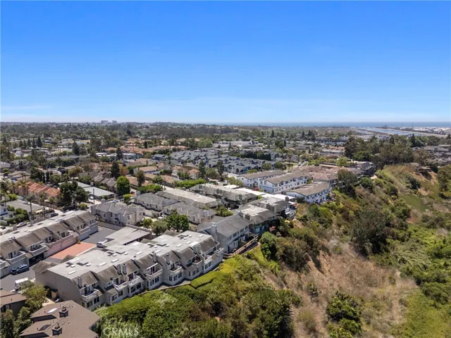 2231 Pacific Avenue 14, Costa Mesa, California 92627