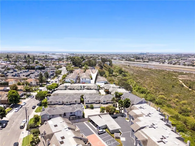 2231 Pacific Avenue 14, Costa Mesa, California 92627
