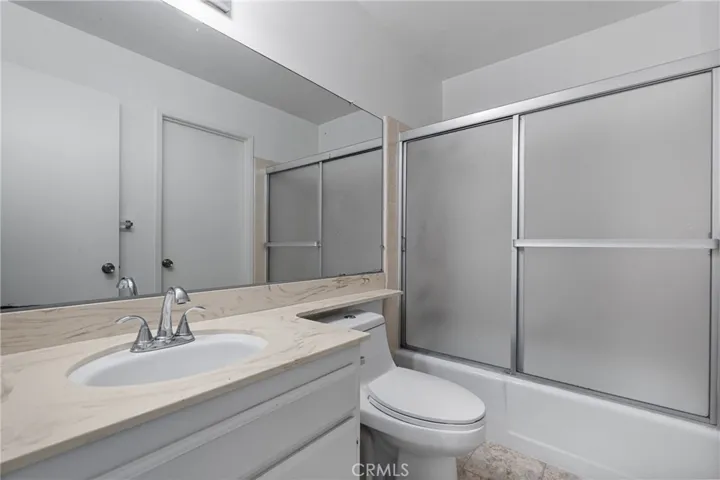 2231 Pacific Avenue 14, Costa Mesa, California 92627