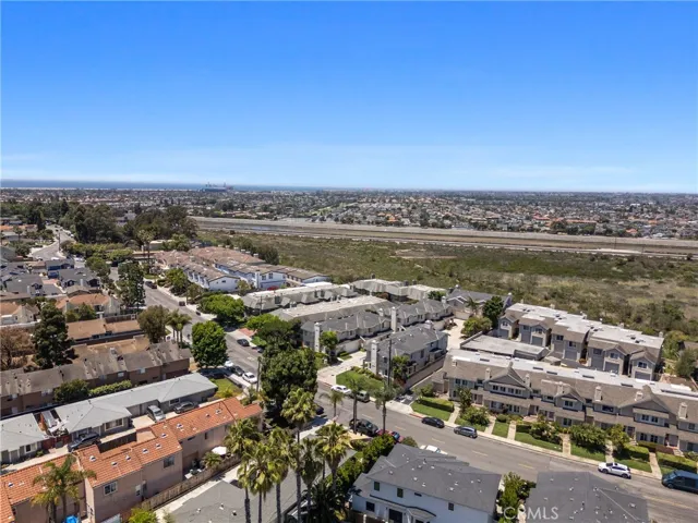 2231 Pacific Avenue 14, Costa Mesa, California 92627