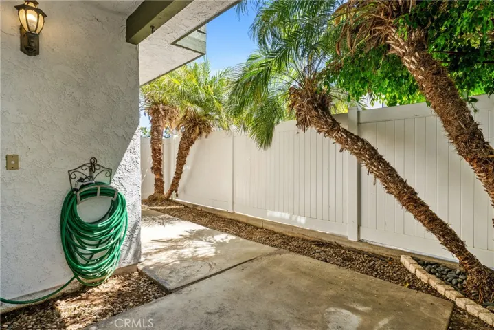 2231 Pacific Avenue 14, Costa Mesa, California 92627
