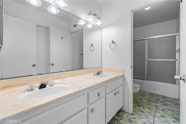 2231 Pacific Avenue 14, Costa Mesa, California 92627