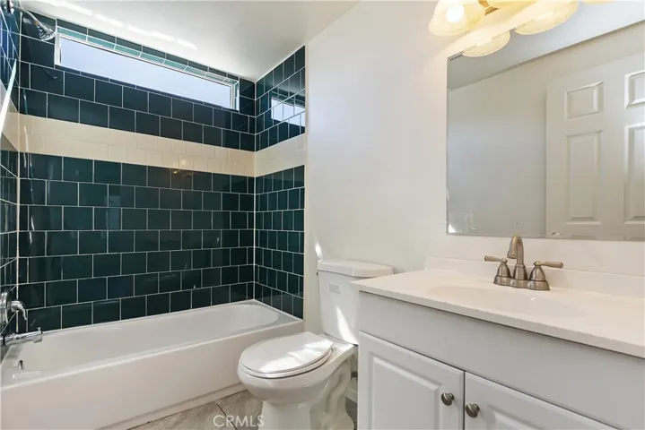 700 E Washington Street 42, Colton, California 92324